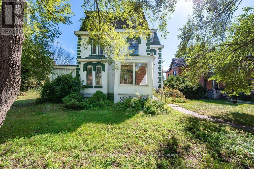 247 Victoria Street, Pembroke, Ontario  K8A 4K5 - Photo 2 - X13843258