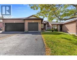 17 QUINTERRA COURT, Ottawa, Ontario