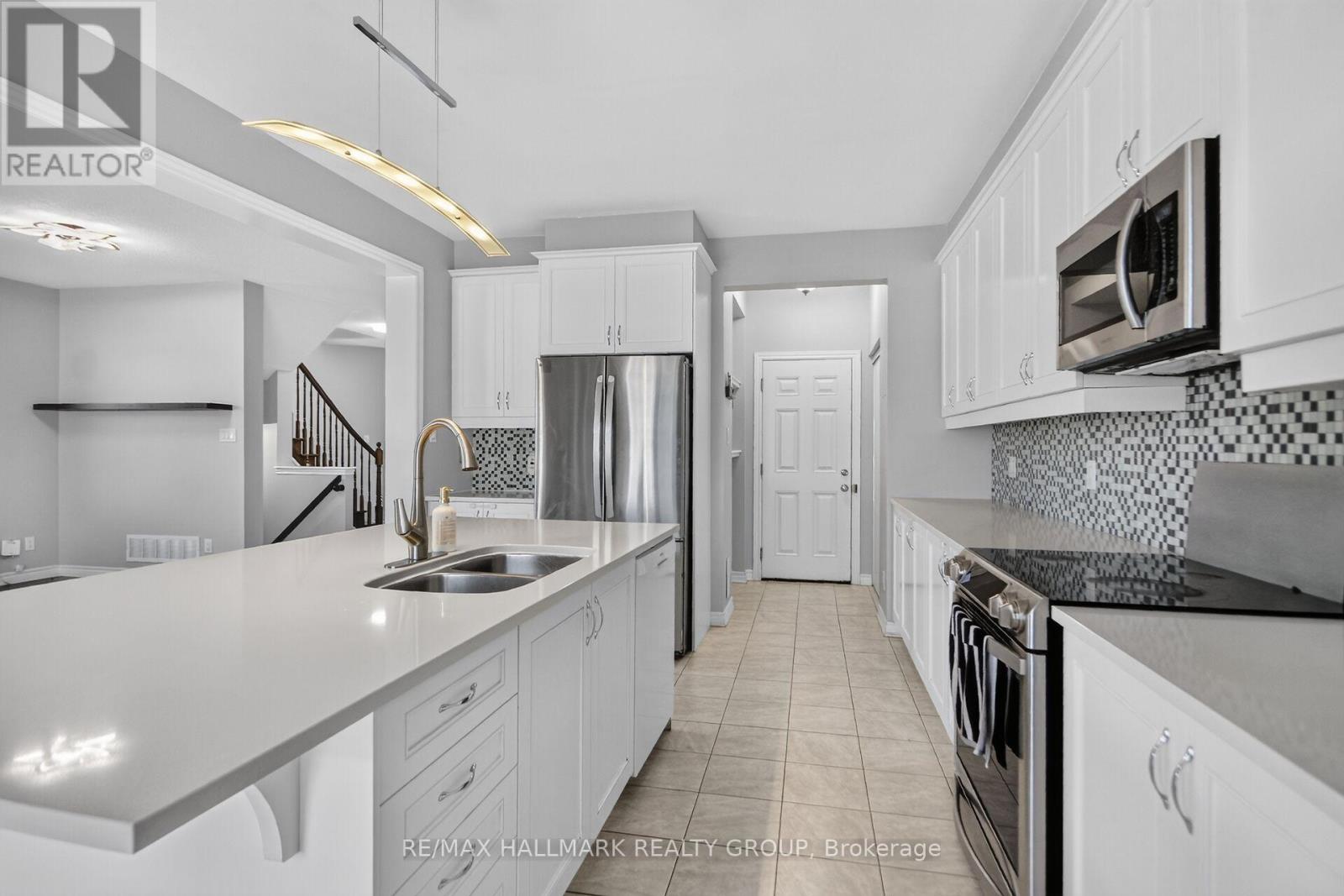 18 Sweetbay Circle, Ottawa, Ontario  K2S 0W8 - Photo 14 - X13843332