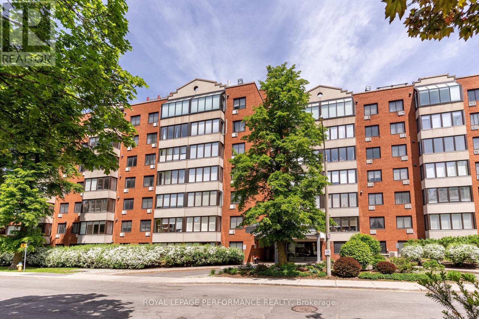 $269,900609 - 225 Alvin Road, Ottawa, Ontario