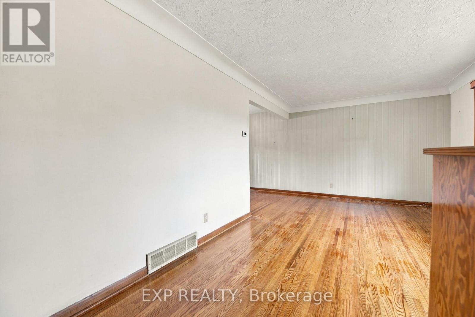 2 Glengrove Circle, St. Catharines, Ontario  L2T 2Y9 - Photo 6 - X13843370