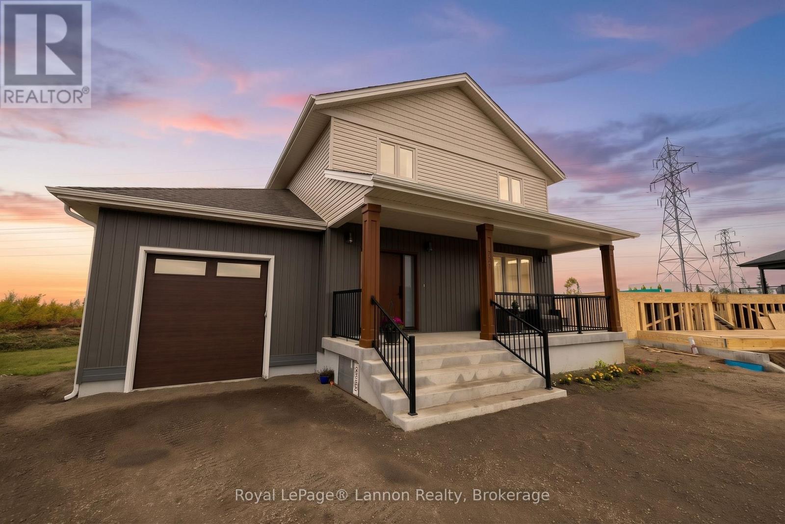 721 Topaz Place, Thunder Bay, Ontario  P7G 2T1 - Photo 1 - X13843416