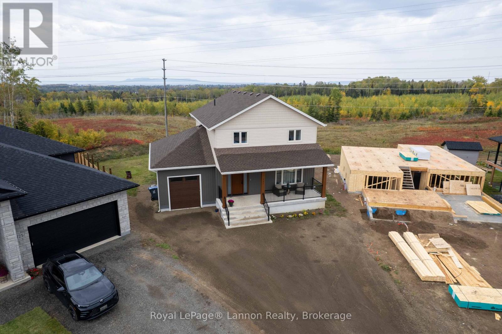 721 Topaz Place, Thunder Bay, Ontario  P7G 2T1 - Photo 2 - X13843416