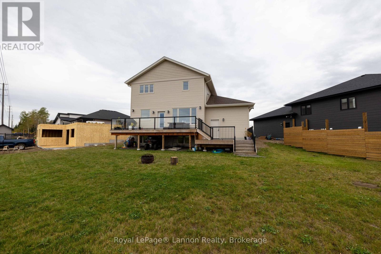 721 Topaz Place, Thunder Bay, Ontario  P7G 2T1 - Photo 4 - X13843416