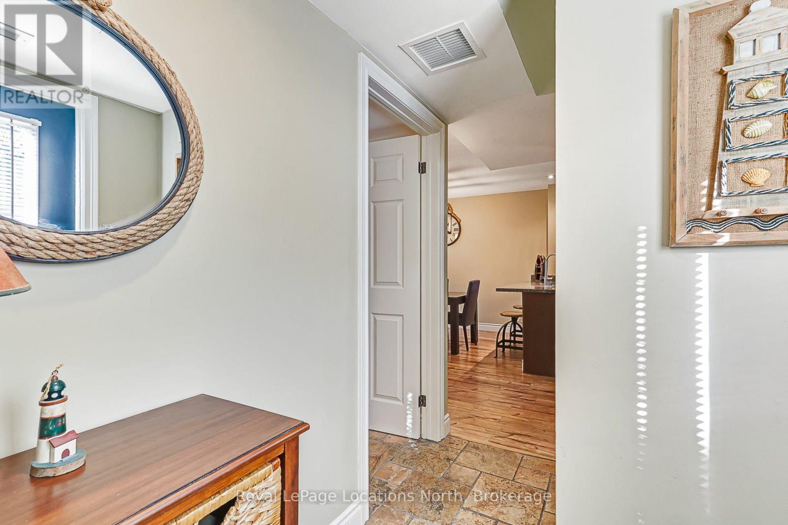 1 - 820 Suncrest Circle, Collingwood, Ontario  L9Y 5C7 - Photo 4 - S13843348