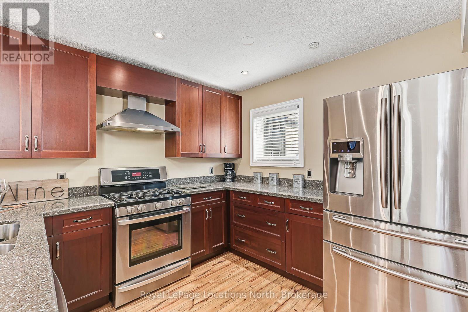 1 - 820 Suncrest Circle, Collingwood, Ontario  L9Y 5C7 - Photo 7 - S13843348