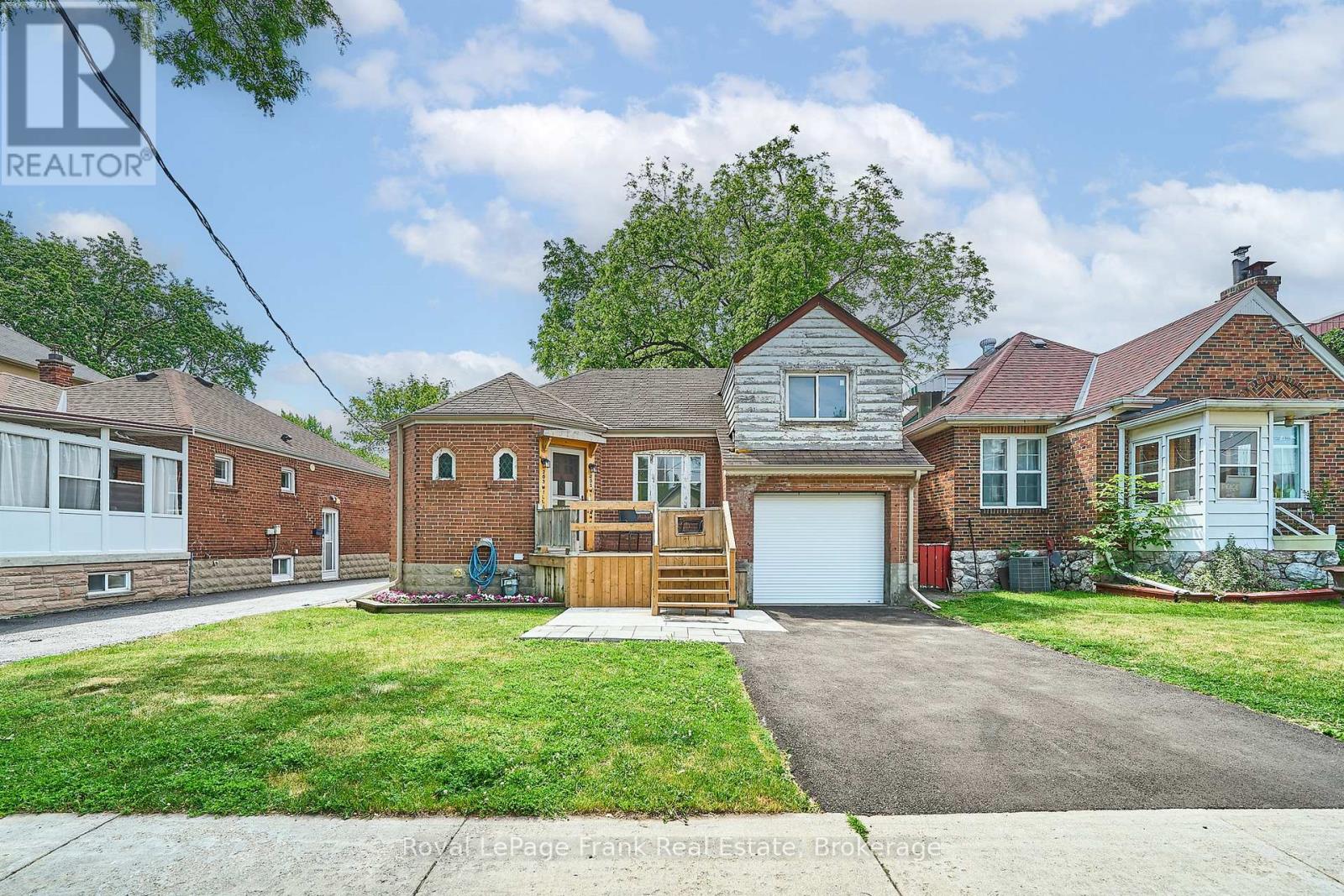 203 William Street, Toronto, Ontario  M9N 2H2 - Photo 1 - W13843194