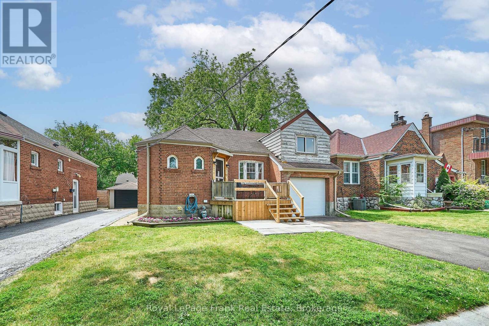 203 William Street, Toronto, Ontario  M9N 2H2 - Photo 2 - W13843194