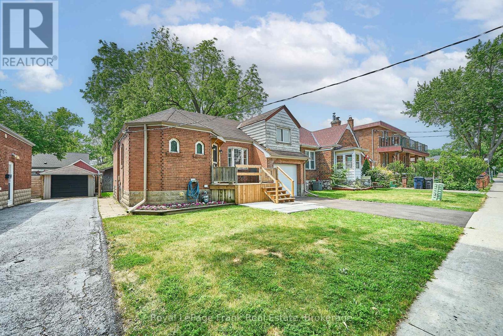 203 William Street, Toronto, Ontario  M9N 2H2 - Photo 3 - W13843194