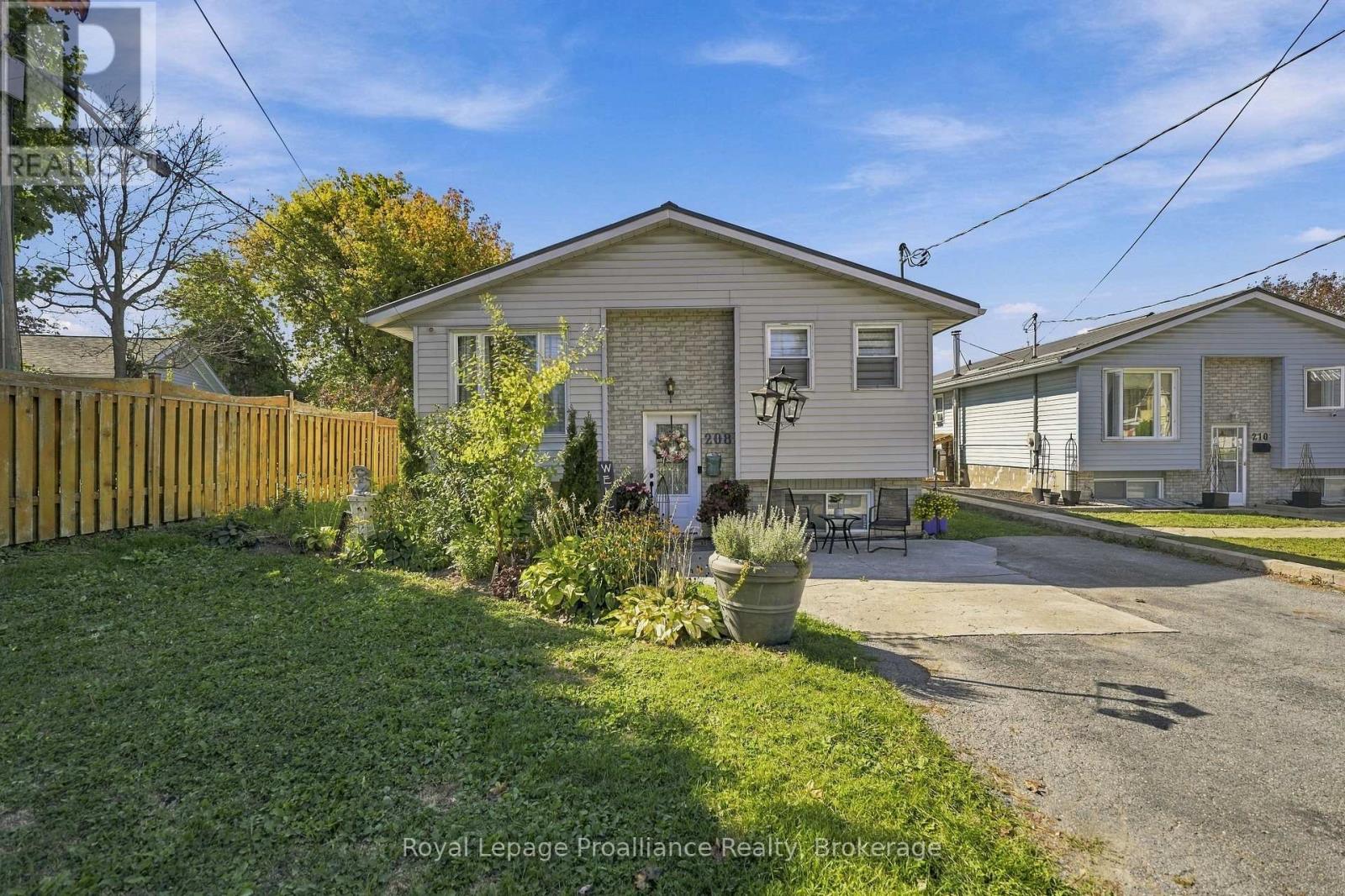 208 BYRON STREET, Quinte West, Ontario