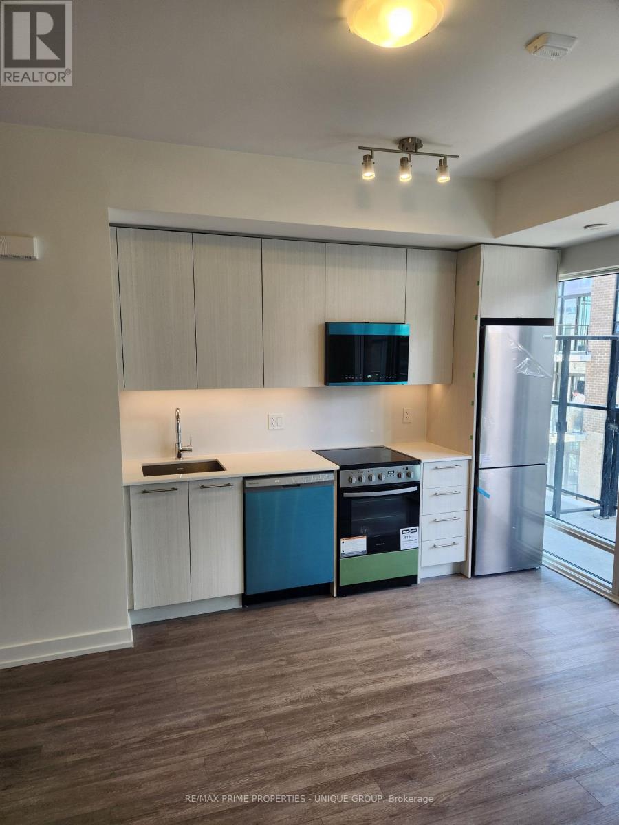 16 - 851 Sheppard Avenue W, Toronto, Ontario  M3H 0E9 - Photo 3 - C13843198