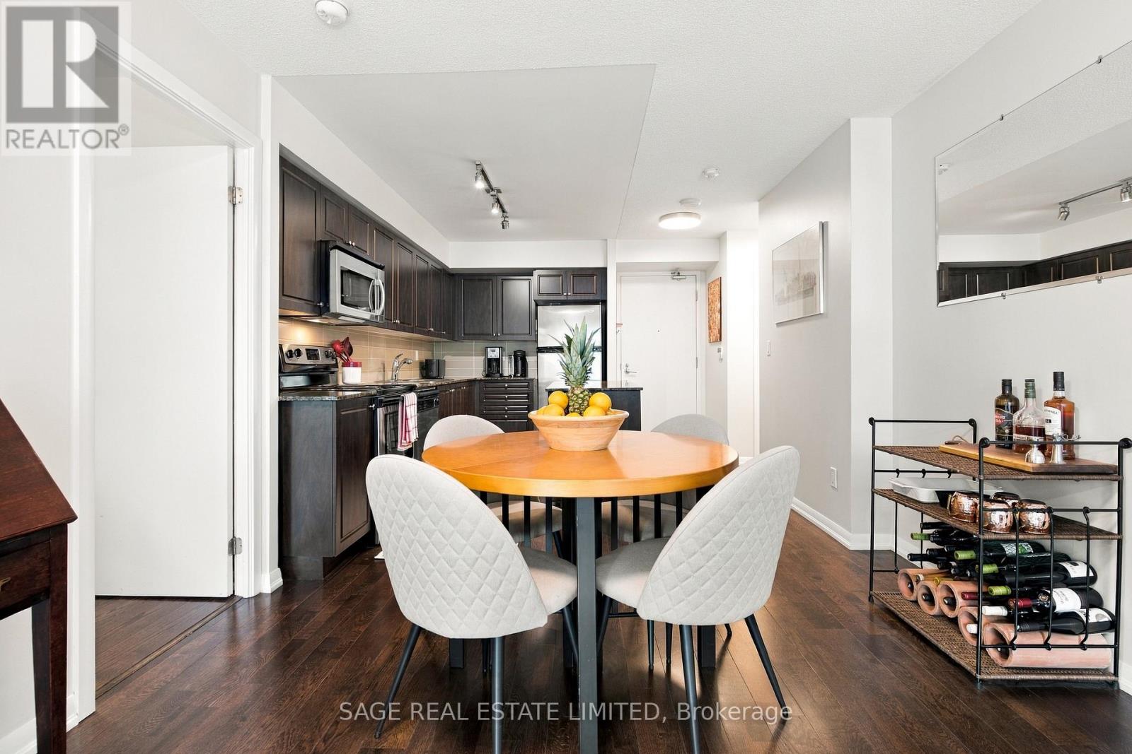 579 - 209 Fort York Boulevard, Toronto, Ontario  M5V 4A1 - Photo 10 - C13843224