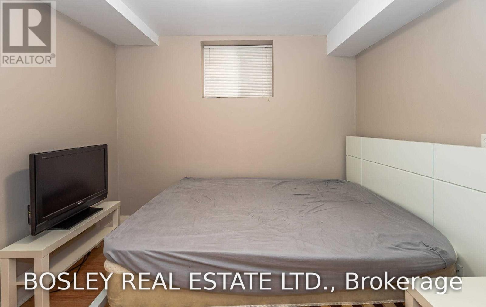5 - 15 Markdale Avenue, Toronto, Ontario  M6C 1S8 - Photo 6 - C13843454
