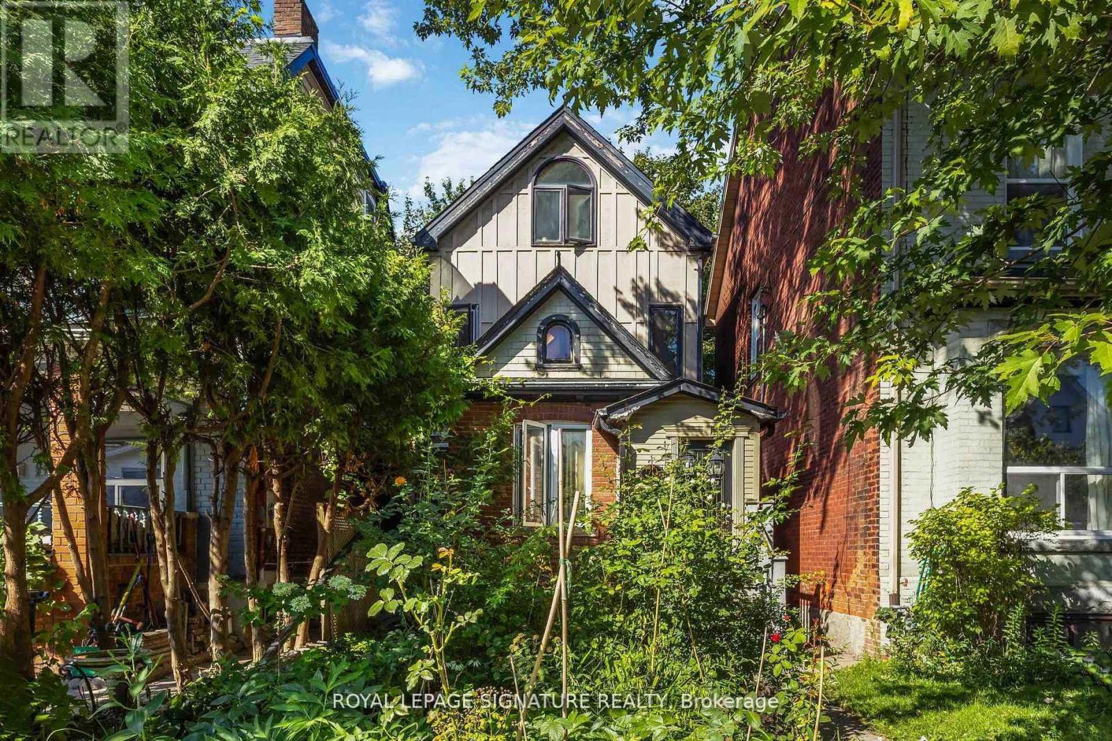 LOWER - 22 CURZON STREET, toronto (south riverdale), Ontario