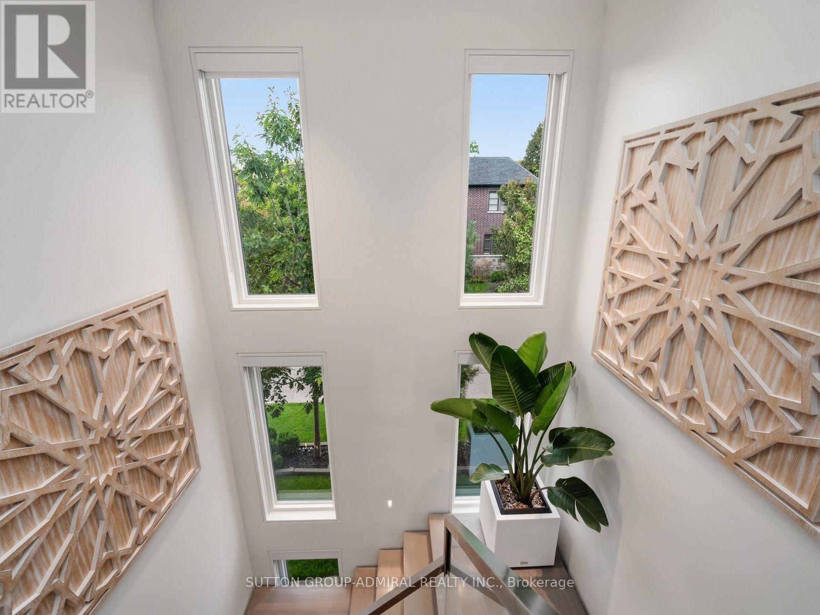 39 Red Deer Avenue, Toronto (Birchcliffe-Cliffside), Ontario  M1N 2Z1 - Photo 17 - E13843350