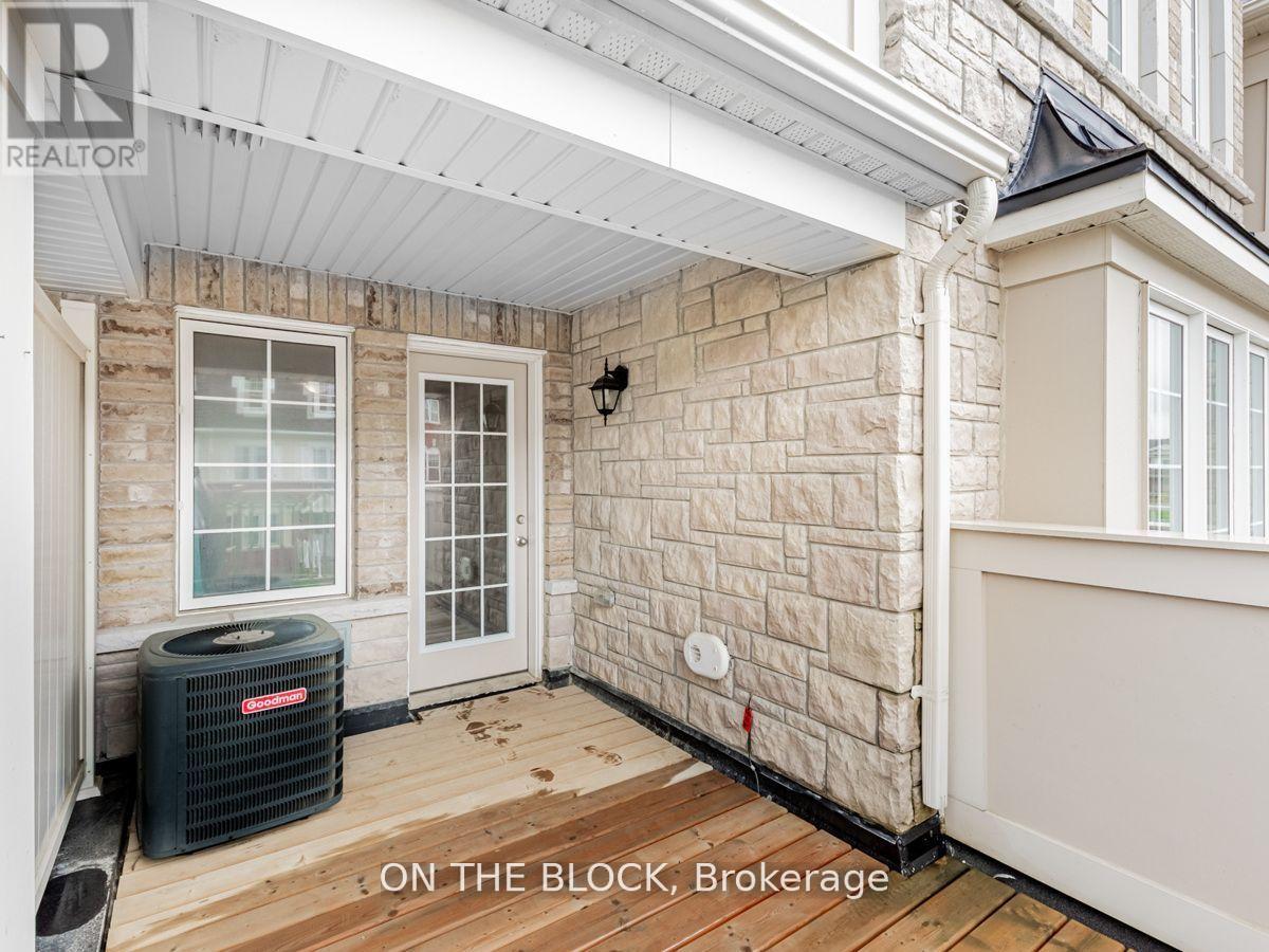2425 Fall Harvest Crescent, Pickering, Ontario  L1X 0G1 - Photo 33 - E13843382