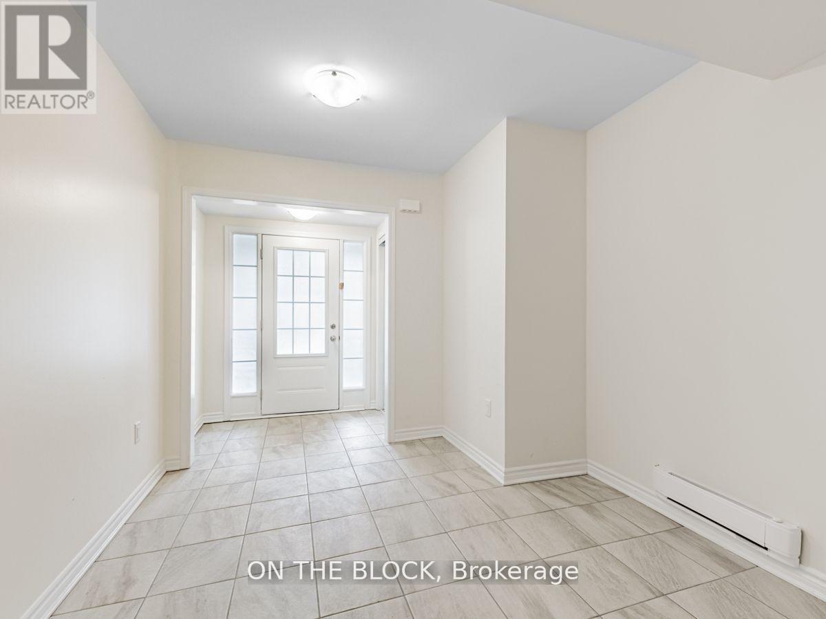 2425 Fall Harvest Crescent, Pickering, Ontario  L1X 0G1 - Photo 5 - E13843382