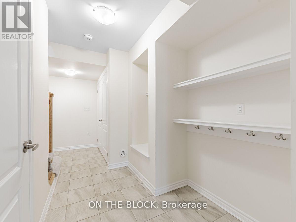 2425 Fall Harvest Crescent, Pickering, Ontario  L1X 0G1 - Photo 7 - E13843382