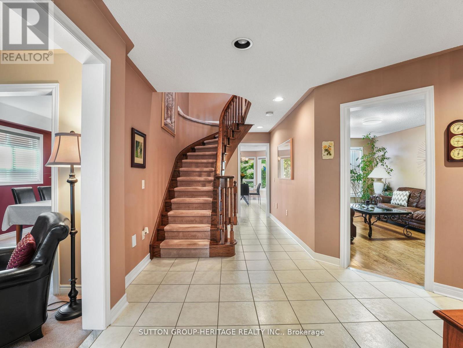 51 Annie Crescent, Ajax (Central West), Ontario  L1T 3Z4 - Photo 6 - E13843516