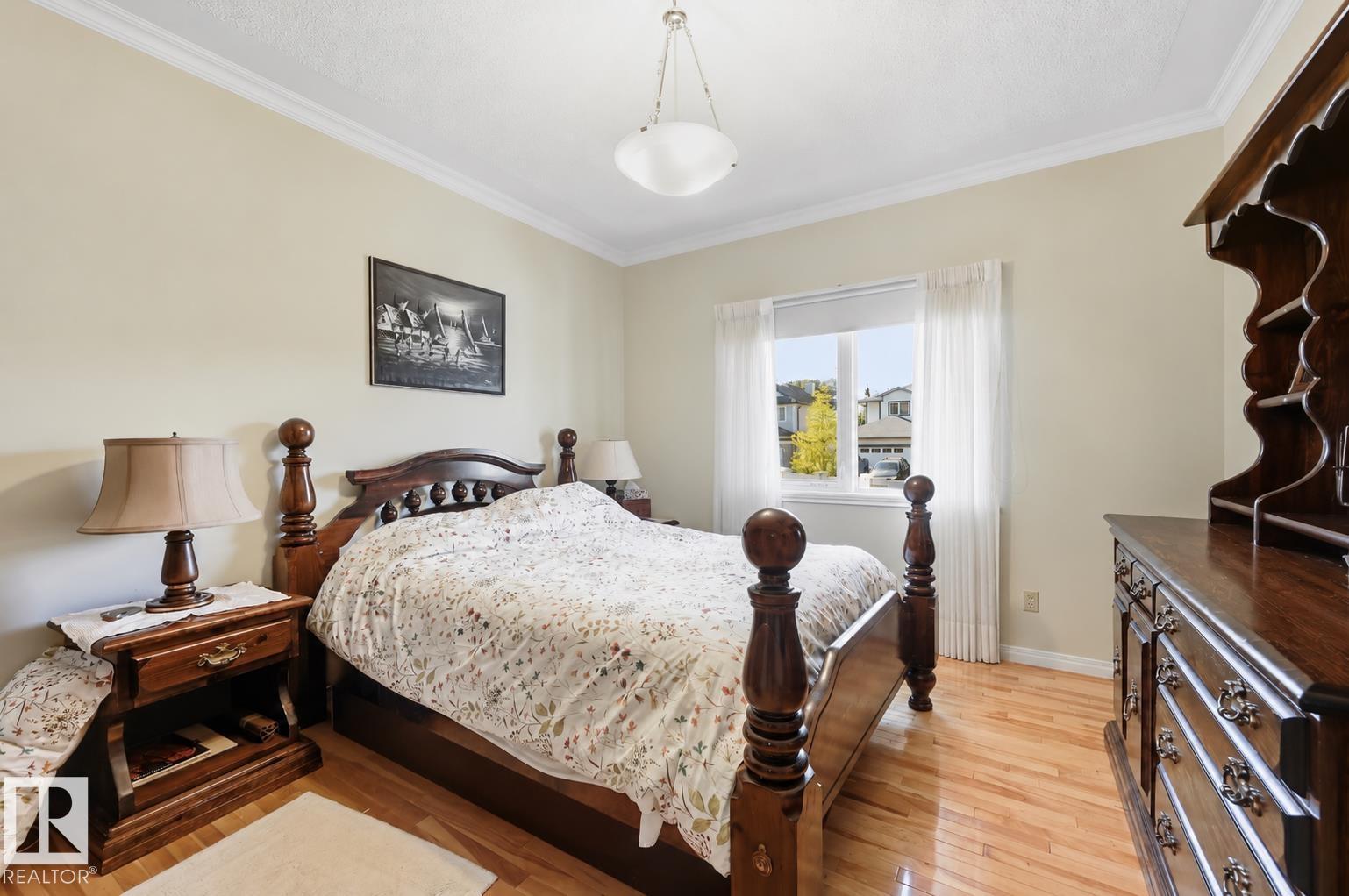 #11 170 KINGSWOOD BV