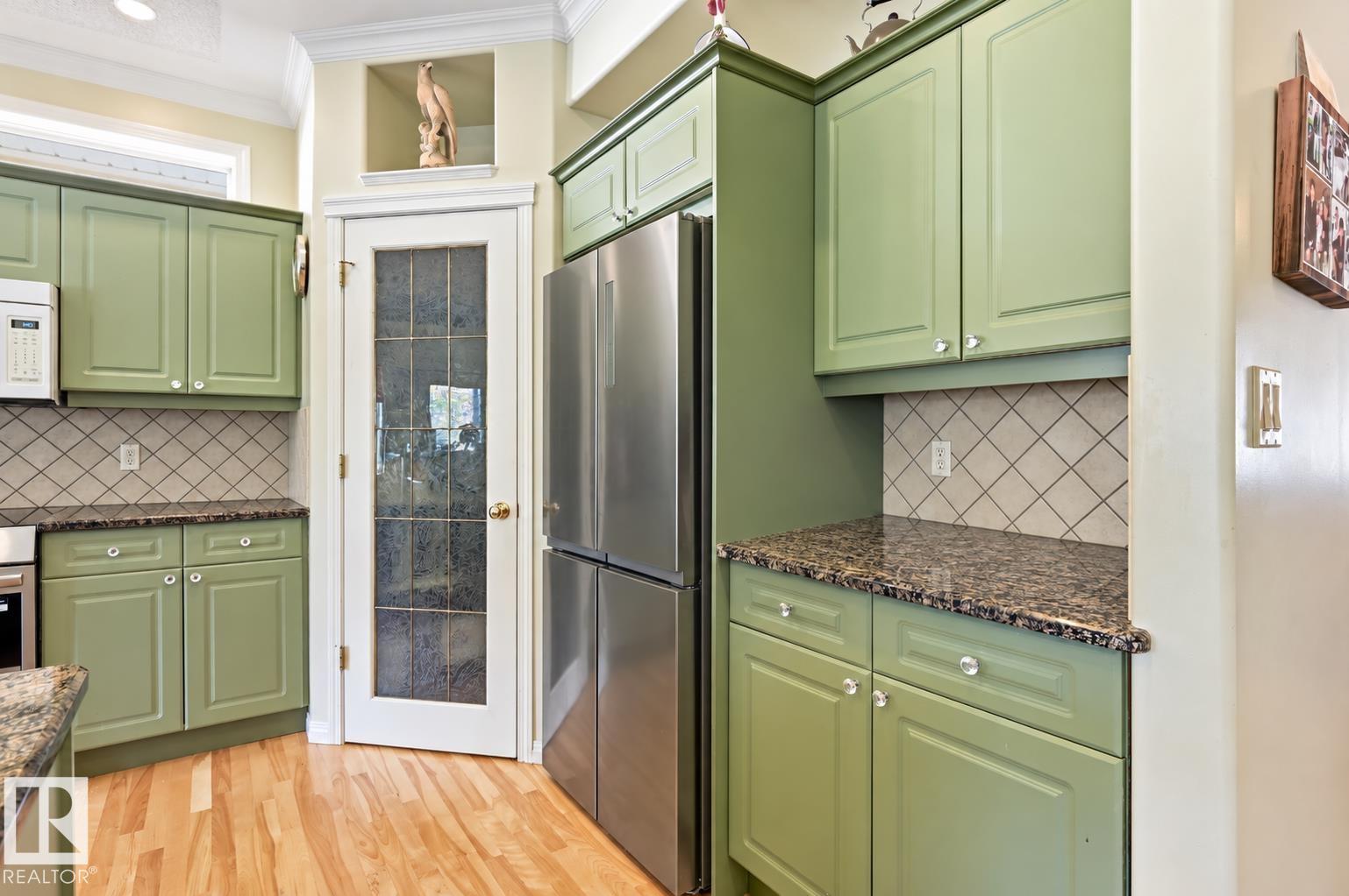 #11 170 KINGSWOOD BV