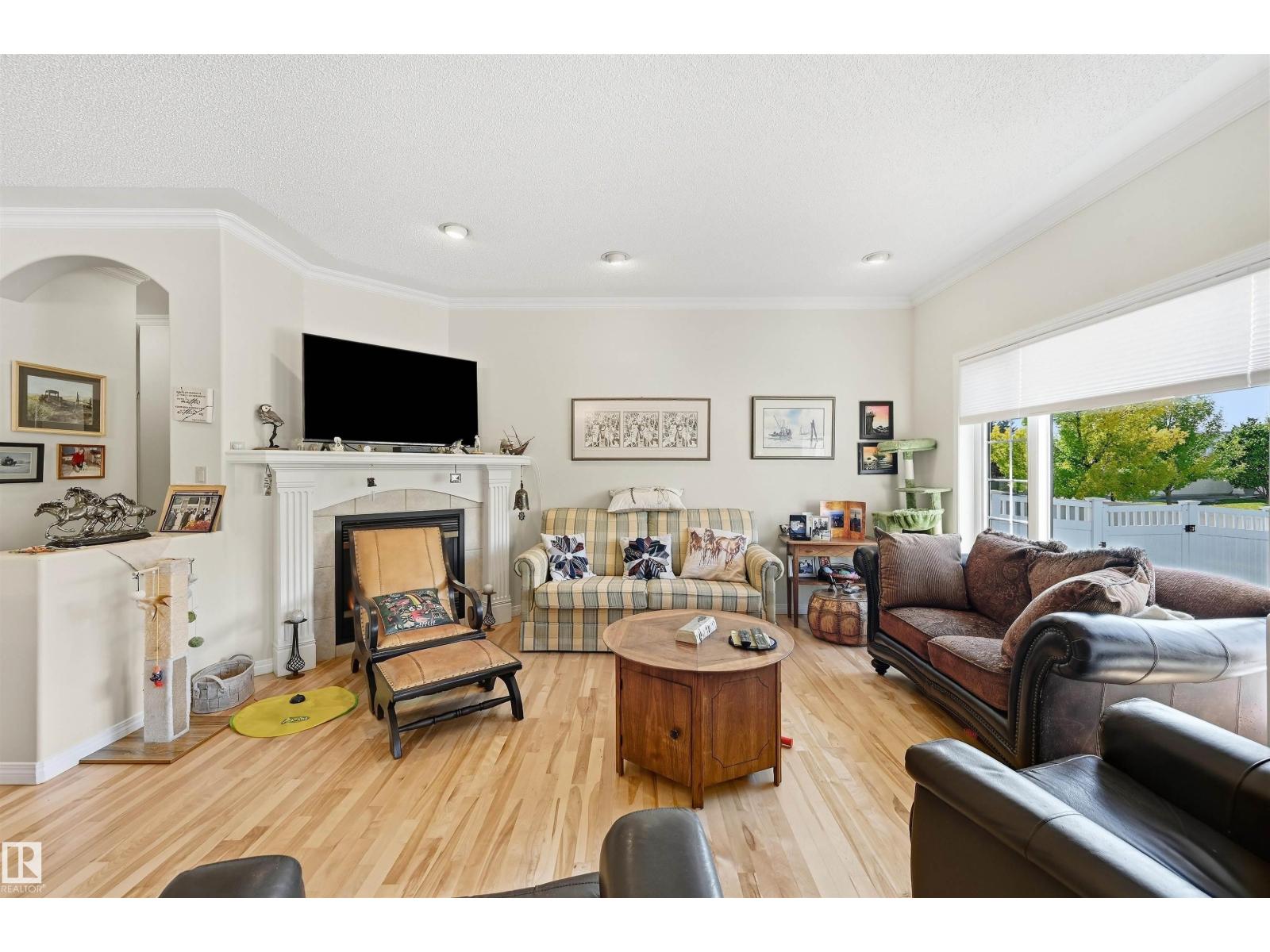 #11 170 KINGSWOOD BV