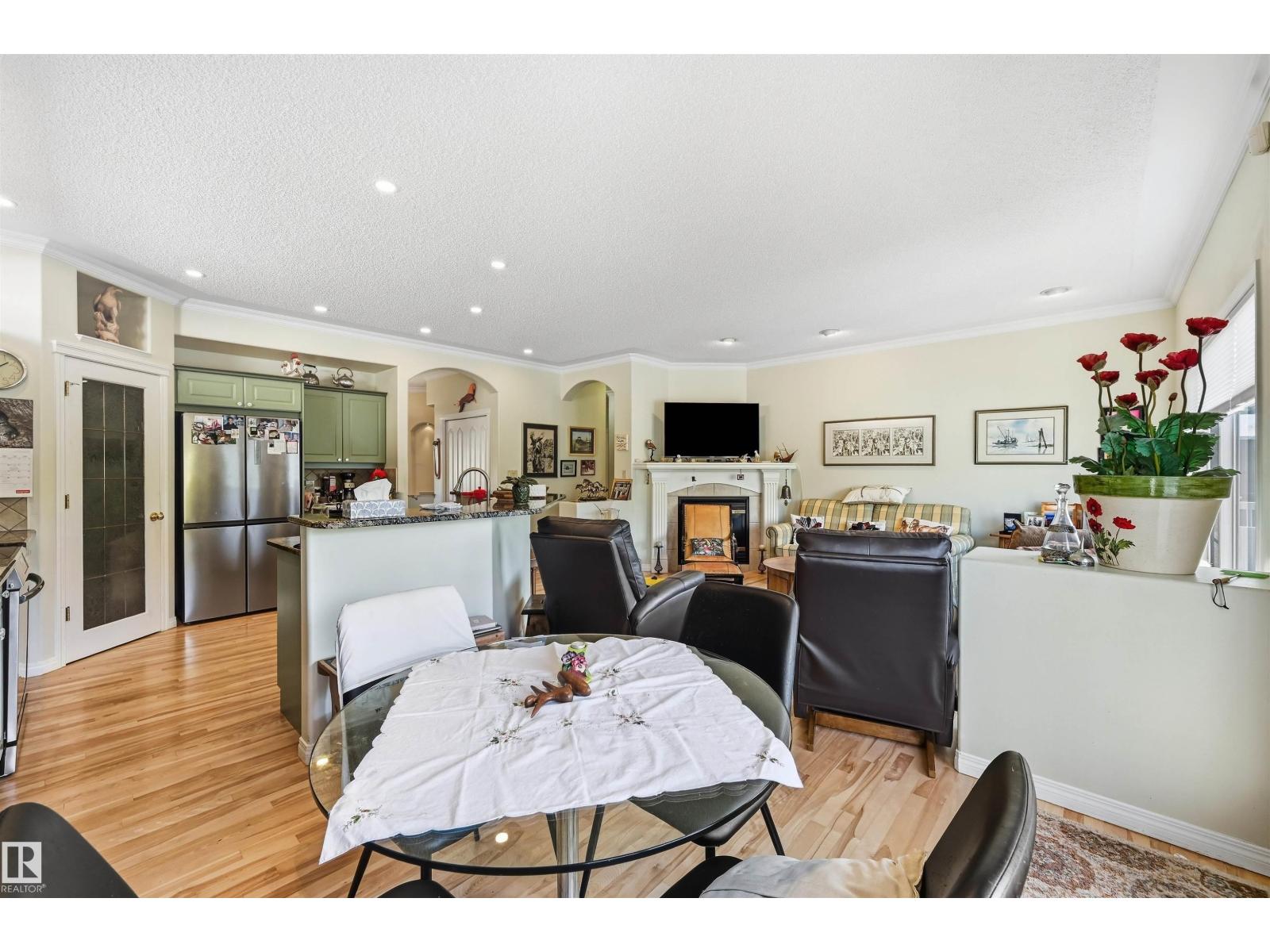 #11 170 KINGSWOOD BV