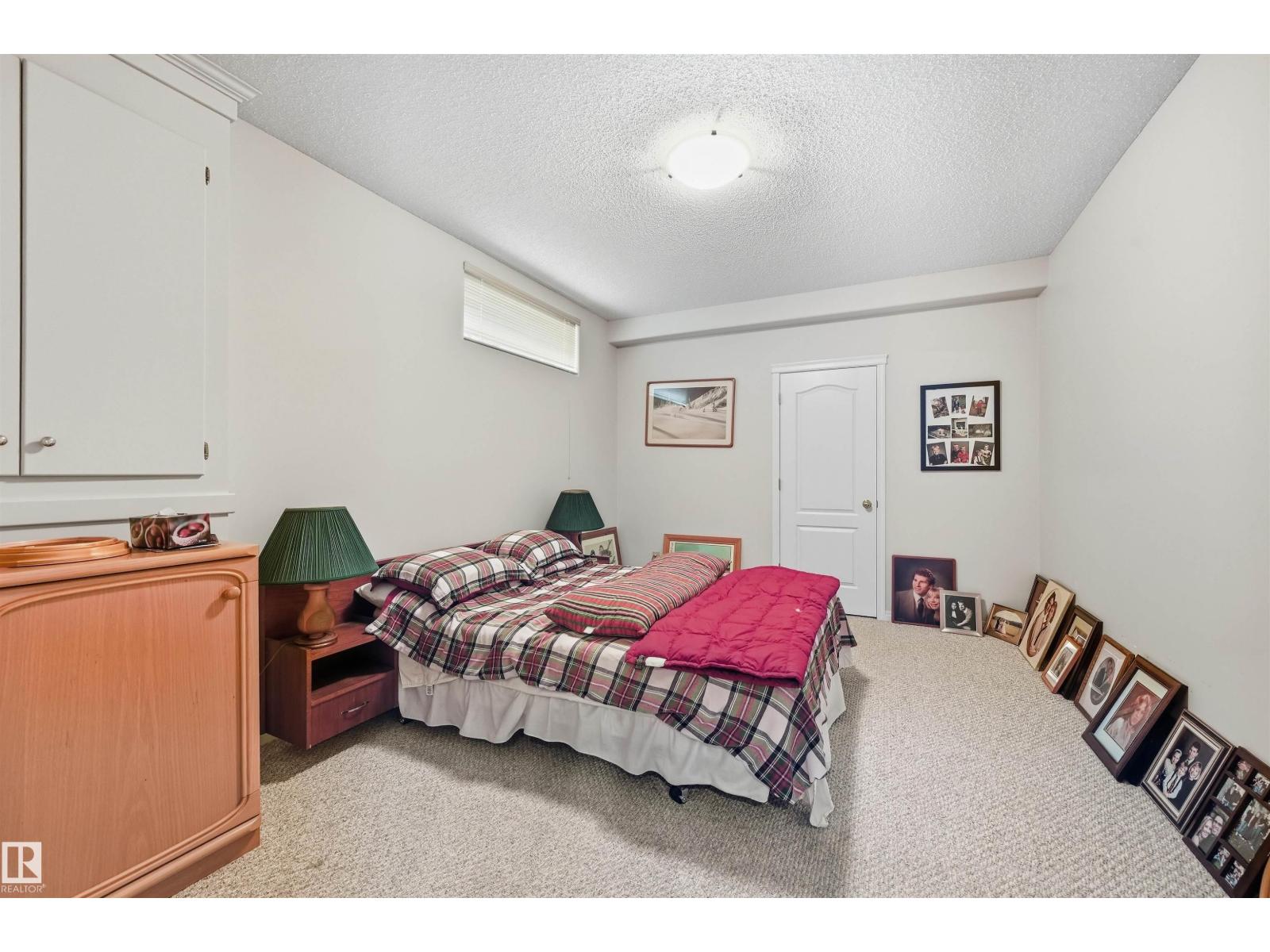 #11 170 KINGSWOOD BV