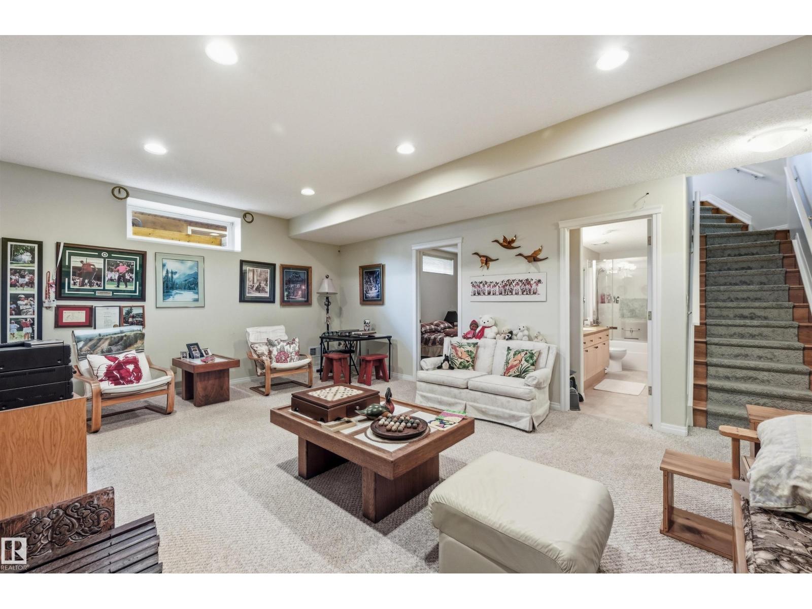 #11 170 KINGSWOOD BV