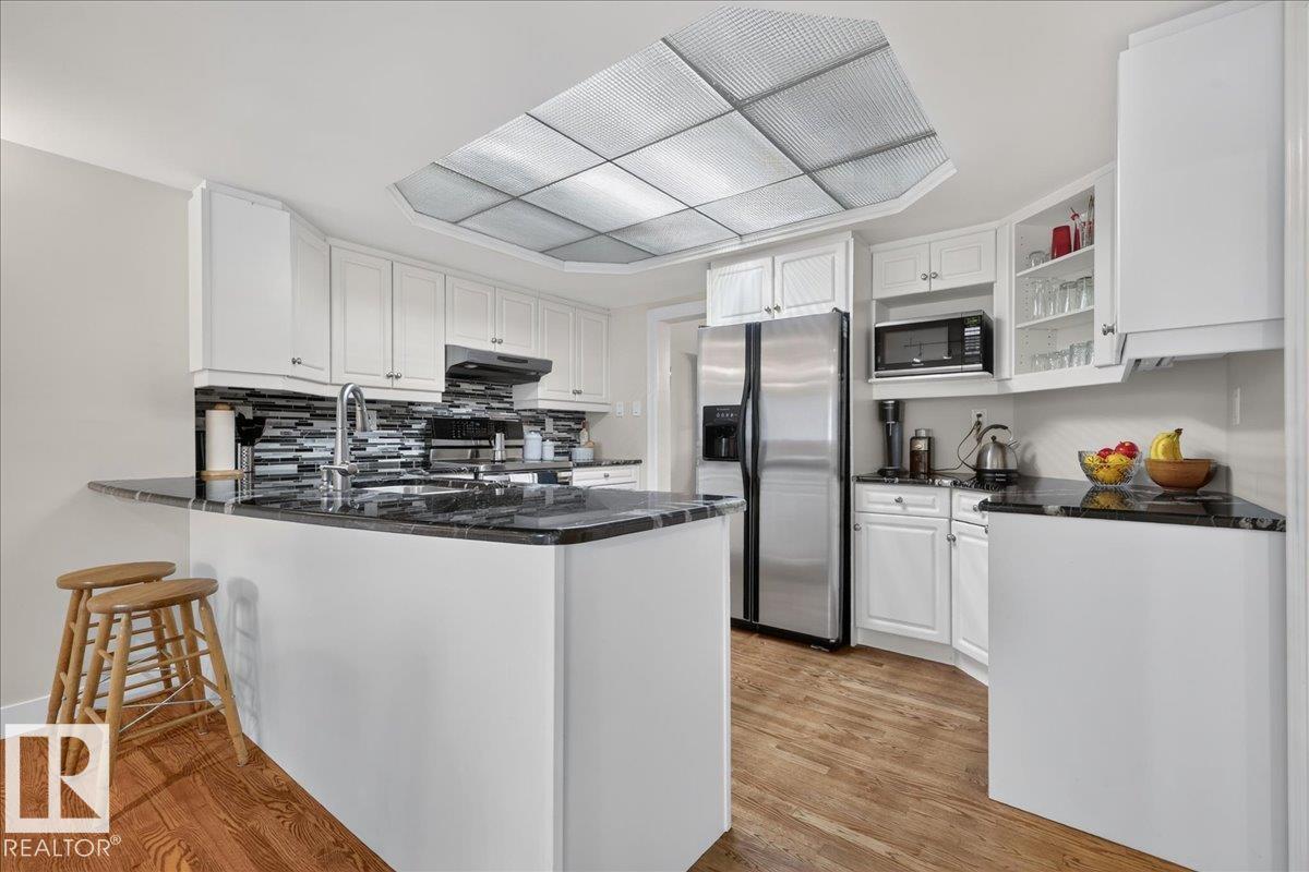 30 ST GEORGE'S CR NW