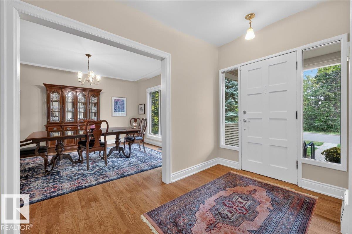 30 ST GEORGE'S CR NW