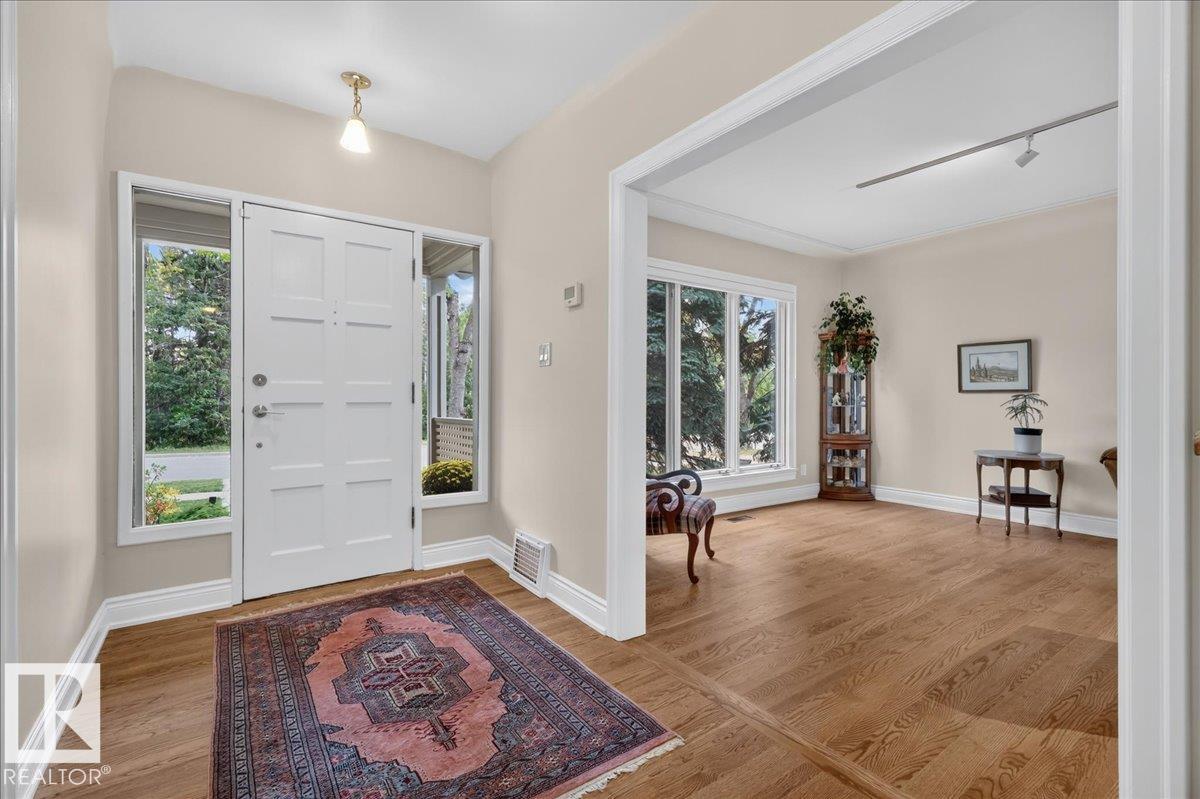 30 ST GEORGE'S CR NW