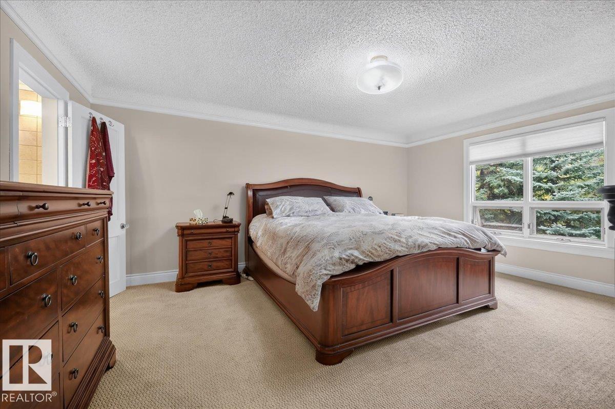 30 ST GEORGE'S CR NW