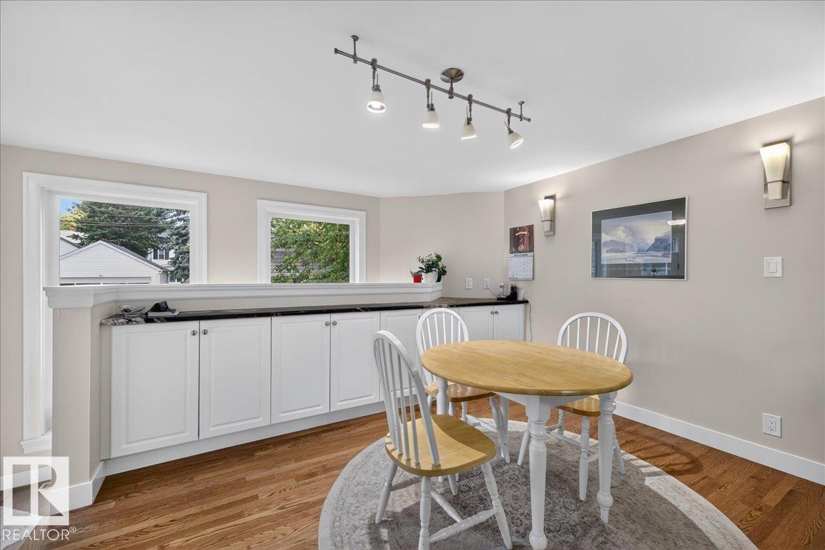 30 ST GEORGE'S CR NW