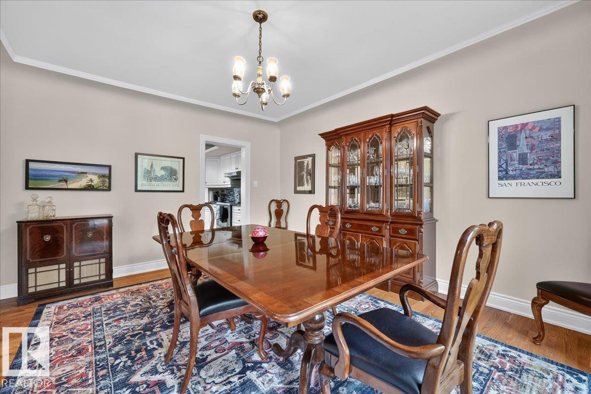 30 ST GEORGE'S CR NW