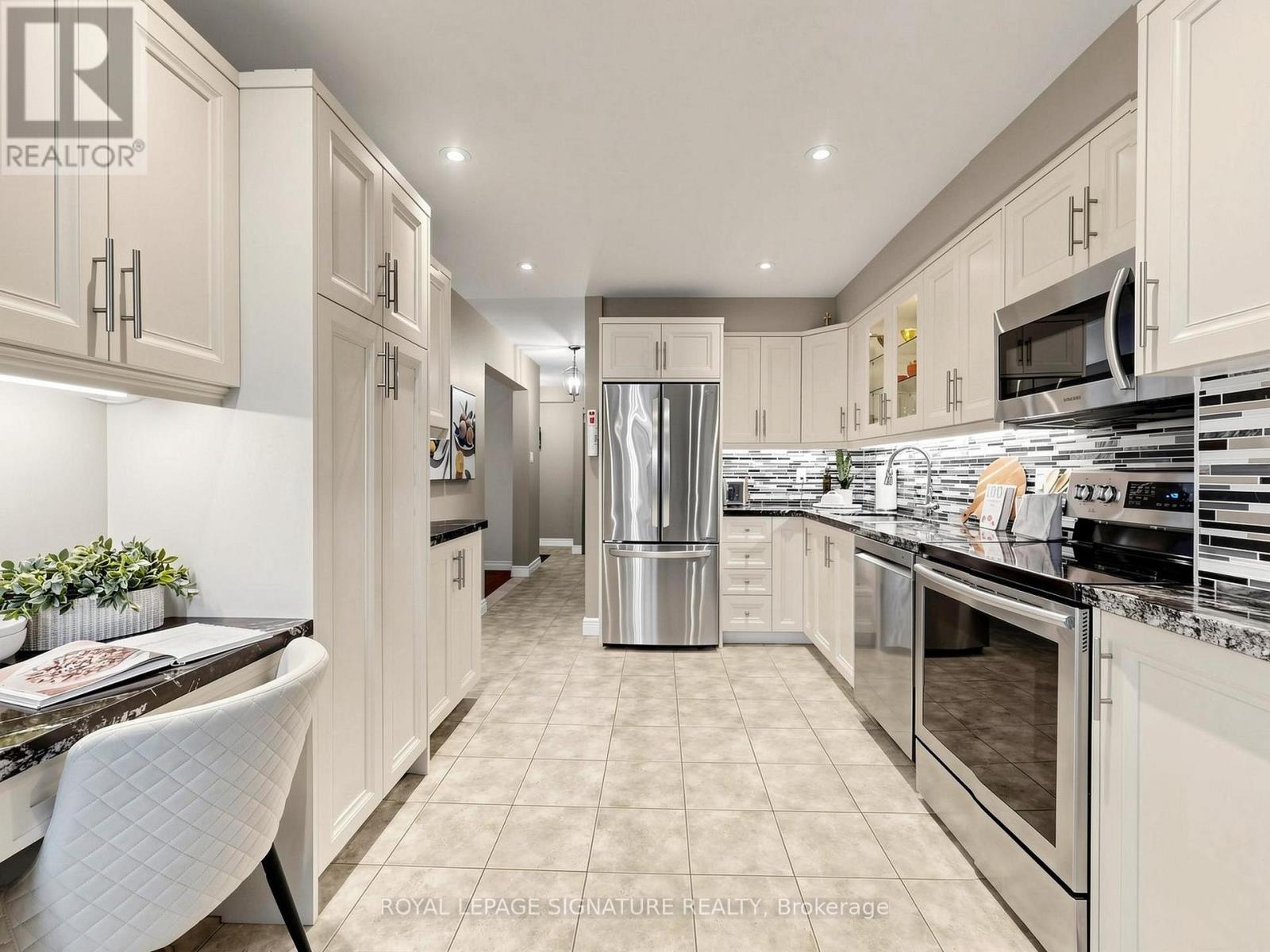 83 Empringham Crescent, Markham (Milliken Mills West), Ontario  L3R 3E9 - Photo 7 - N13843368