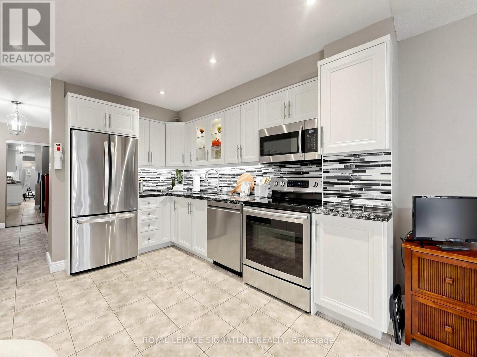83 Empringham Crescent, Markham (Milliken Mills West), Ontario  L3R 3E9 - Photo 9 - N13843368