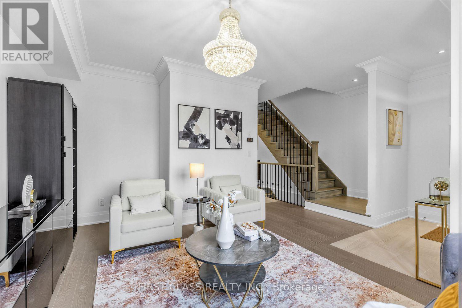 108 South Park Road, Markham (Commerce Valley), Ontario  L3T 0G6 - Photo 7 - N13843526