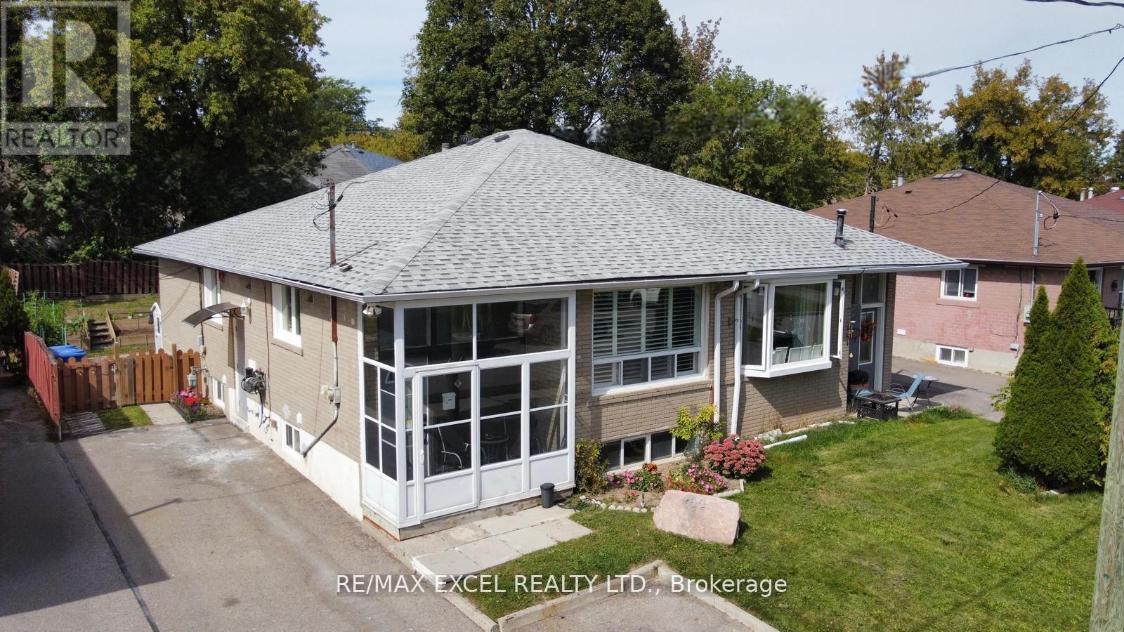 44 Lindsay Avenue, Newmarket, Ontario  L3Y 4N6 - Photo 1 - N13841566