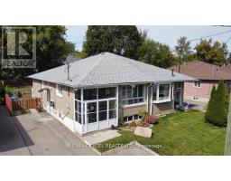 44 LINDSAY AVENUE, Newmarket, Ontario