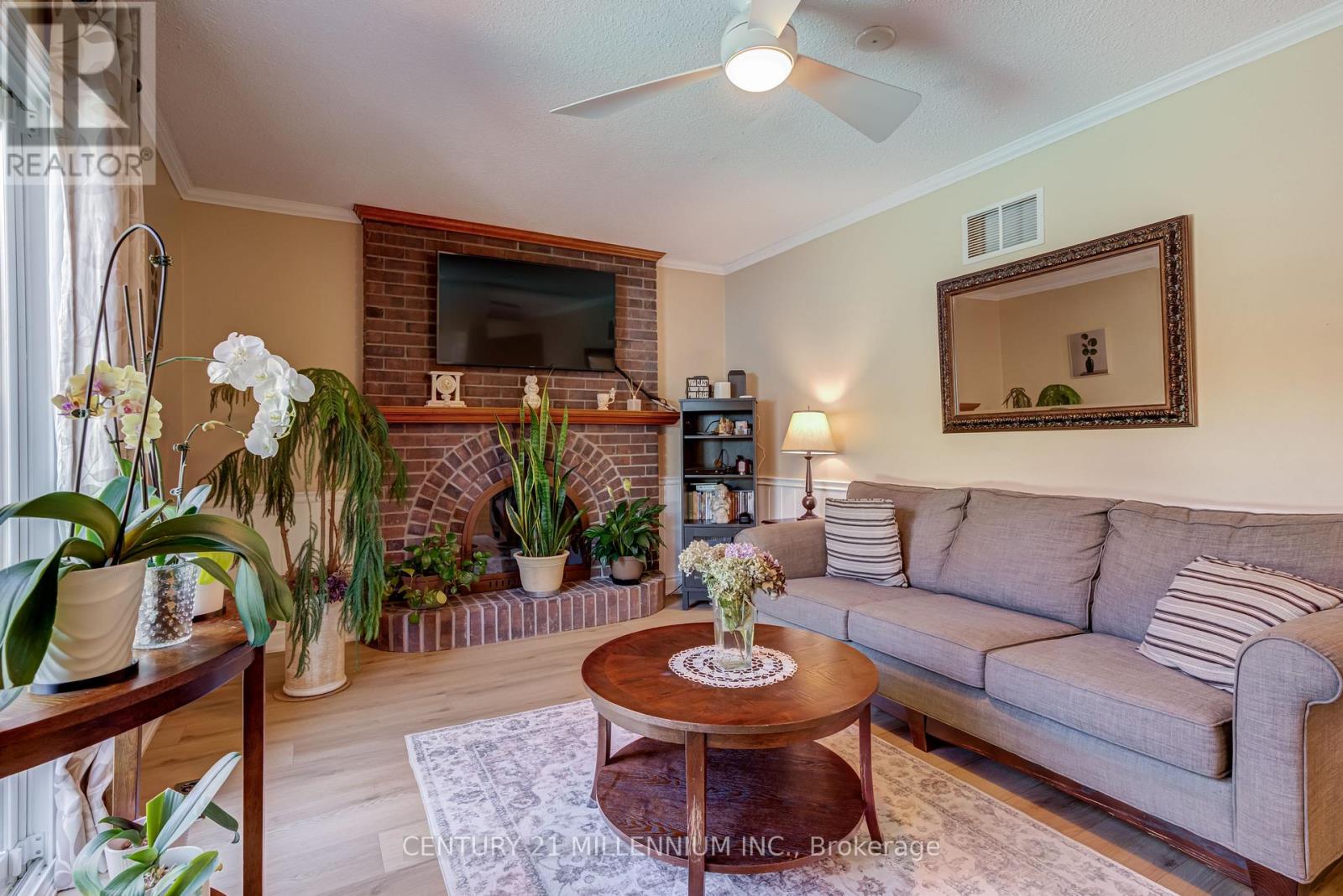 126 Elgin Drive, Brampton, Ontario  L6Y 2E8 - Photo 12 - W13843192