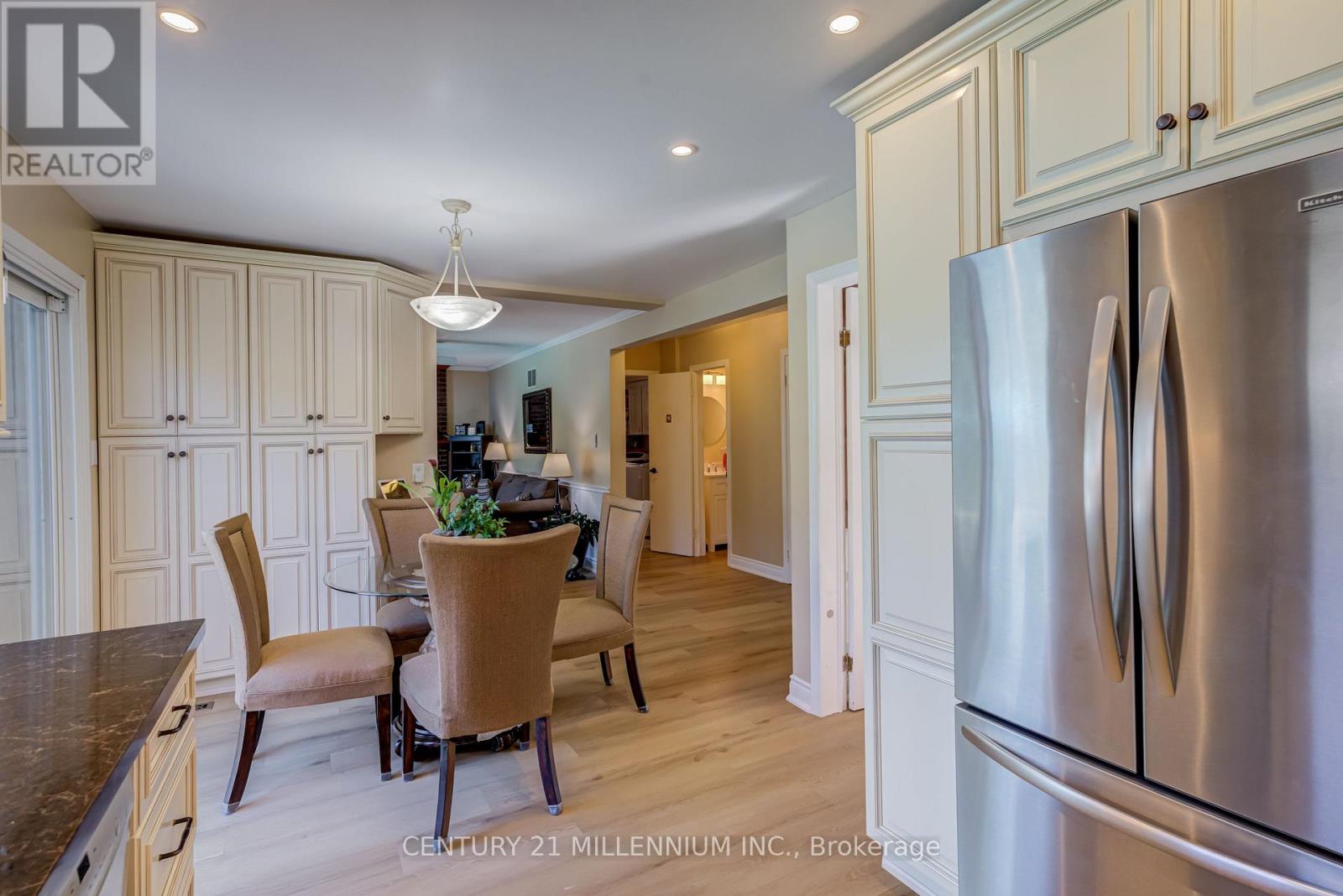126 Elgin Drive, Brampton, Ontario  L6Y 2E8 - Photo 9 - W13843192