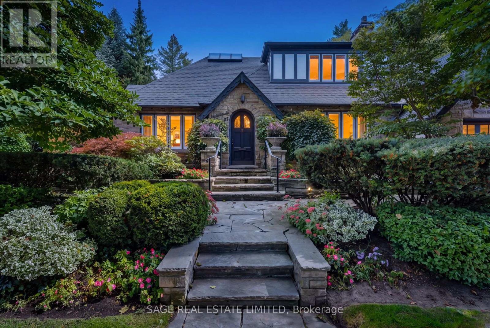 51 KING GEORGES ROAD, toronto (kingsway south), Ontario
