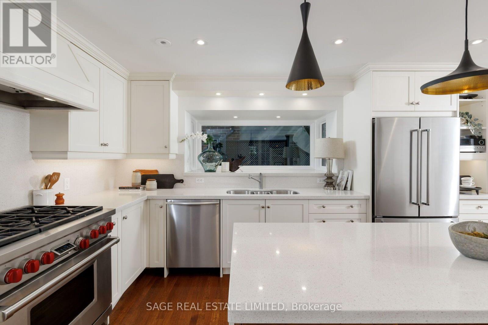 51 King Georges Road, Toronto (Kingsway South), Ontario  M8X 1L4 - Photo 15 - W13843216