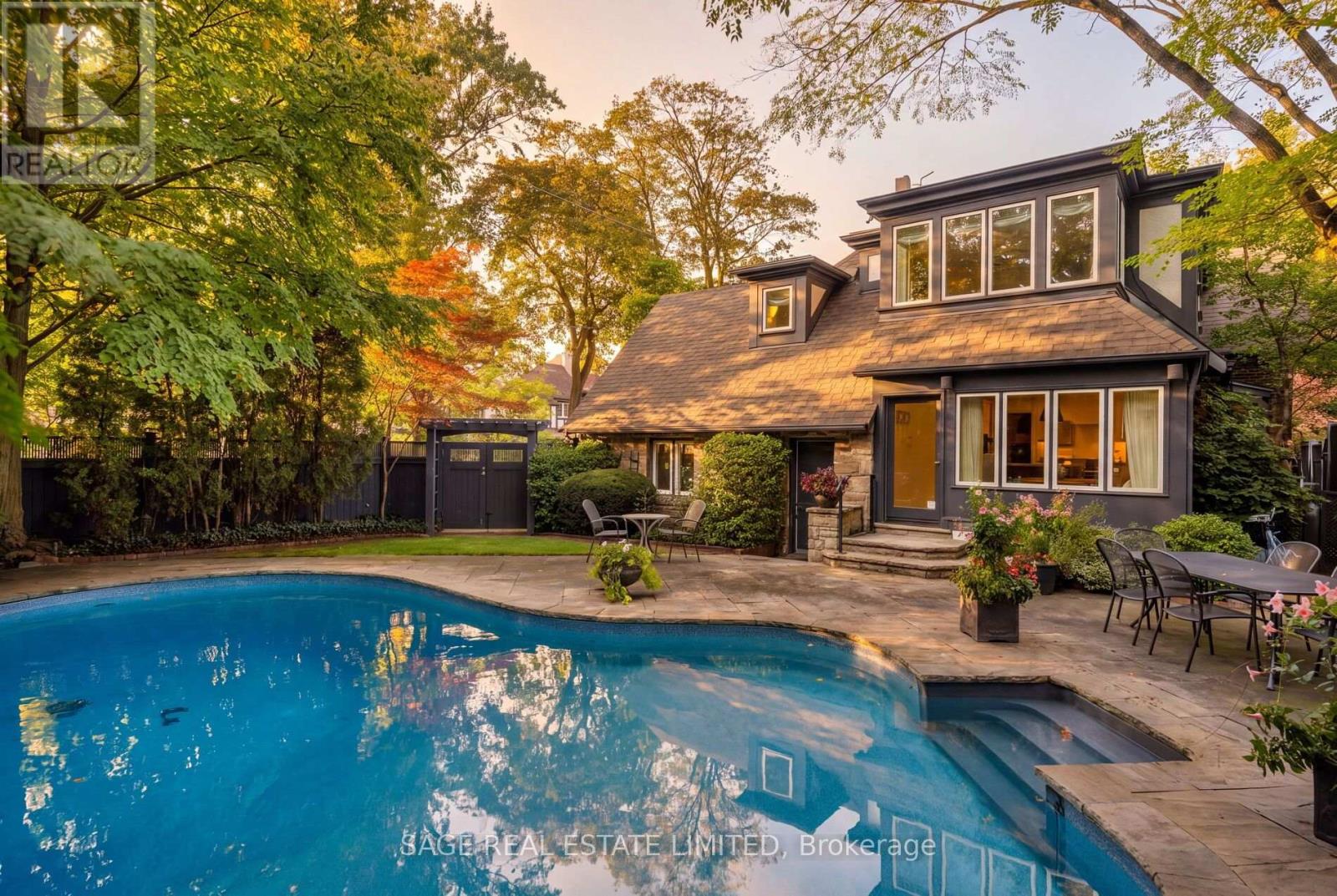 51 King Georges Road, Toronto (Kingsway South), Ontario  M8X 1L4 - Photo 21 - W13843216