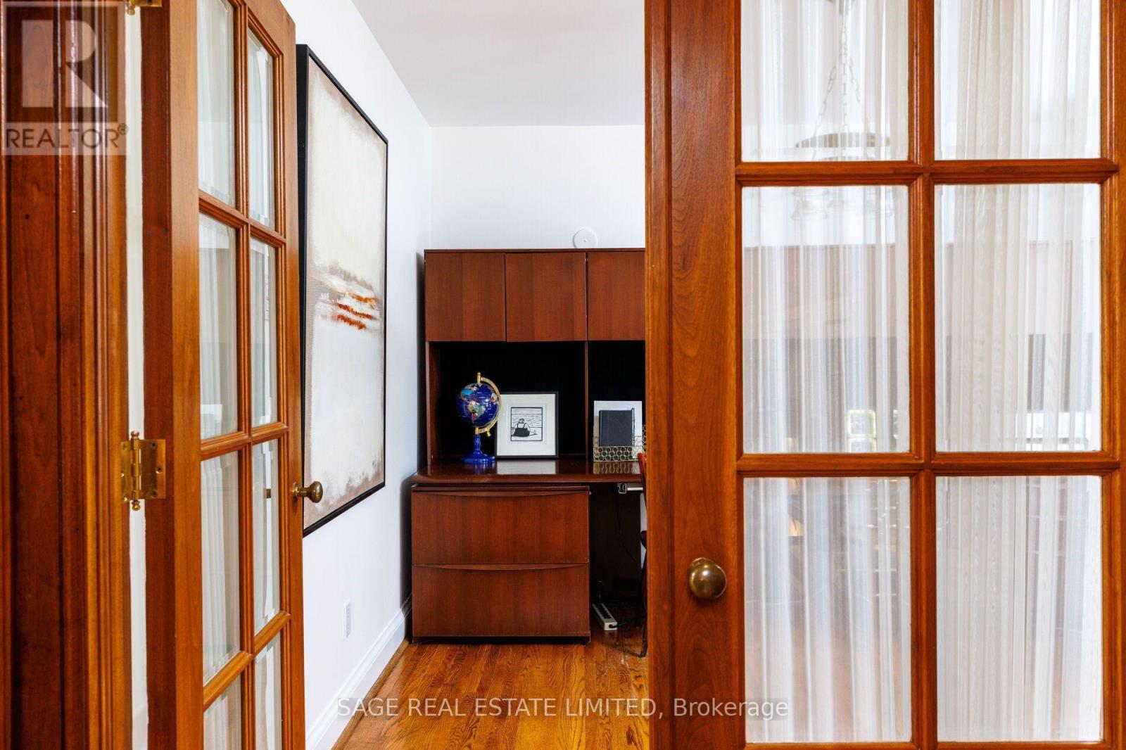 51 King Georges Road, Toronto (Kingsway South), Ontario  M8X 1L4 - Photo 30 - W13843216