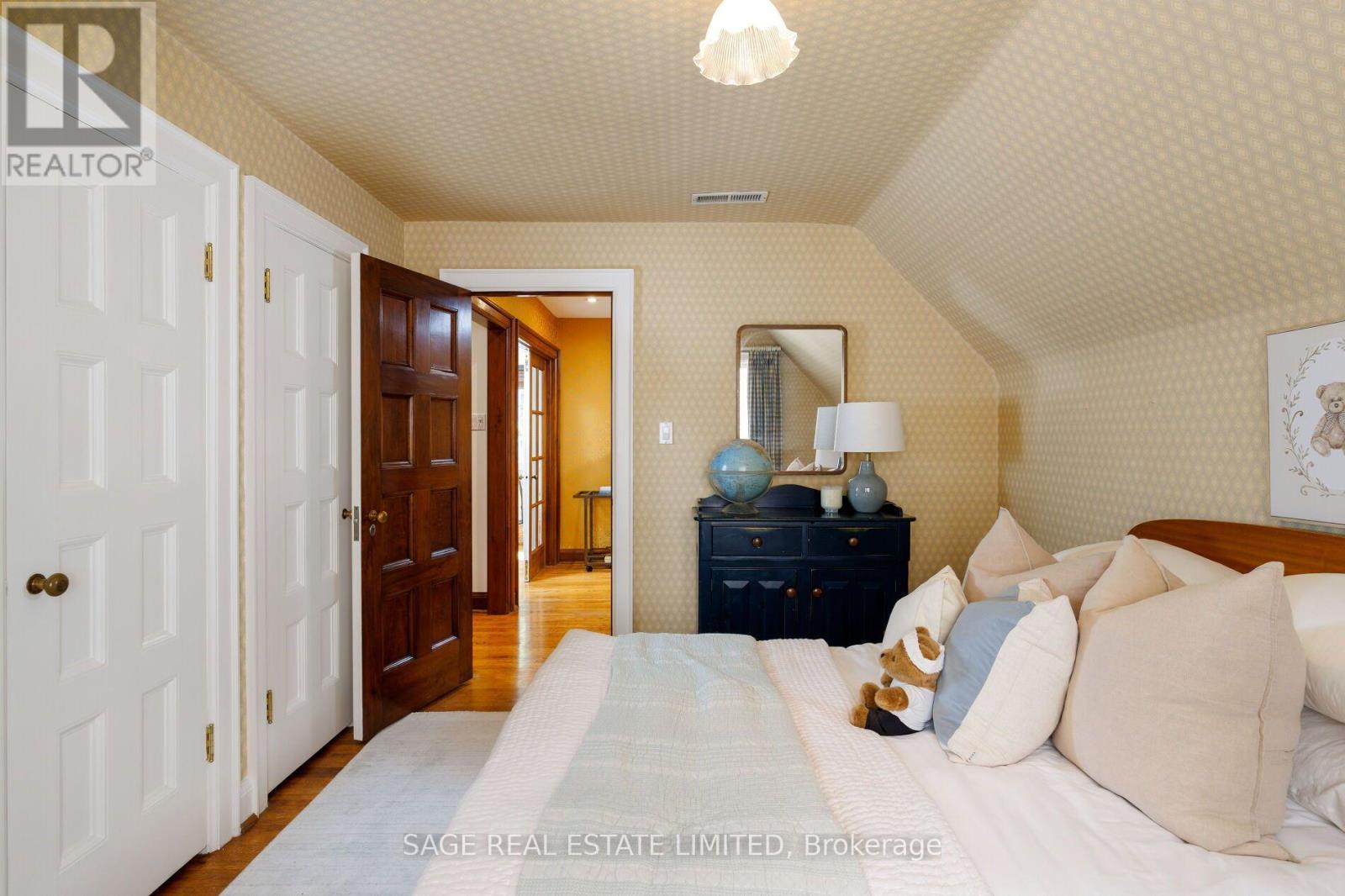 51 King Georges Road, Toronto (Kingsway South), Ontario  M8X 1L4 - Photo 34 - W13843216