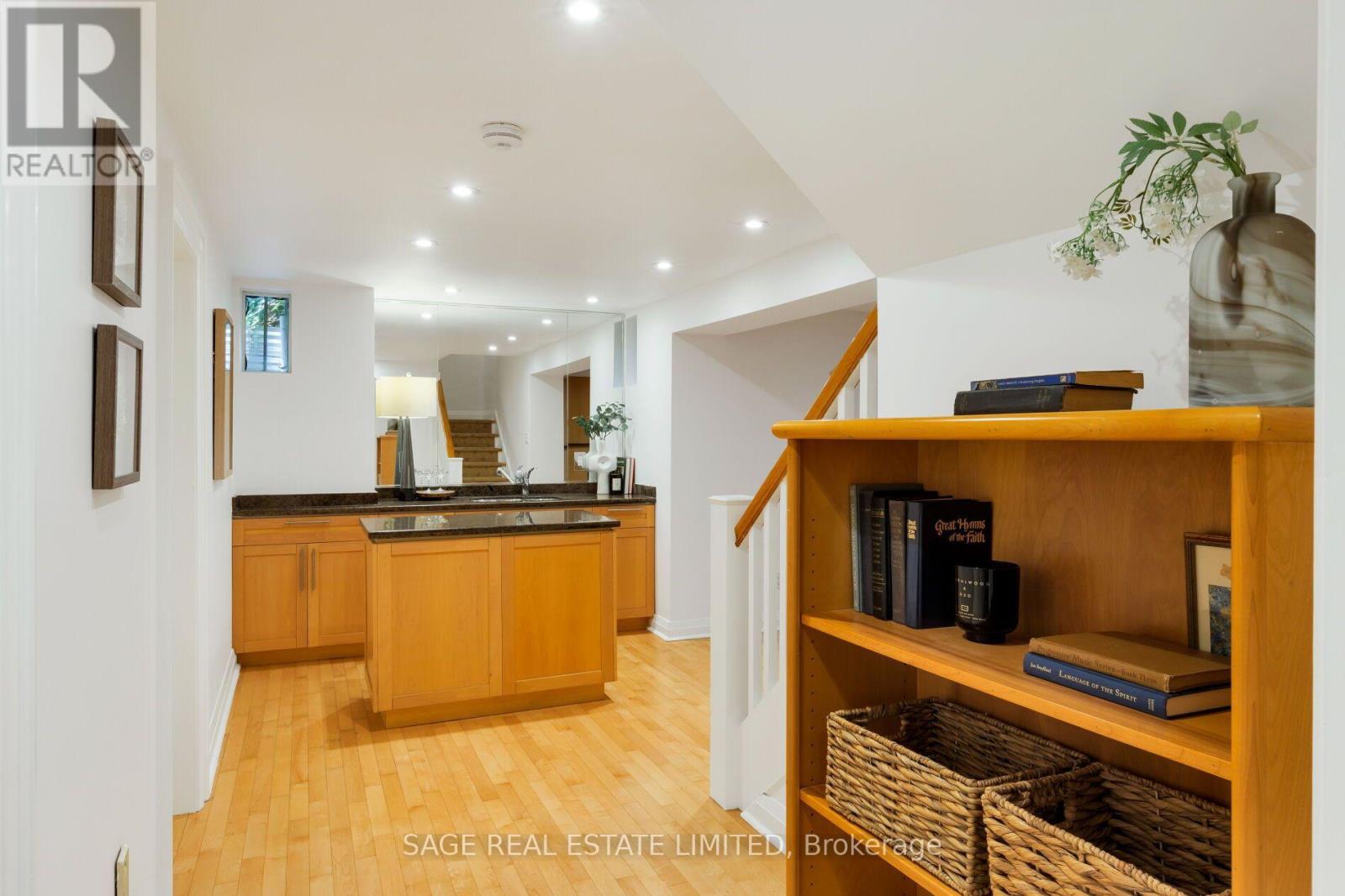 51 King Georges Road, Toronto (Kingsway South), Ontario  M8X 1L4 - Photo 43 - W13843216