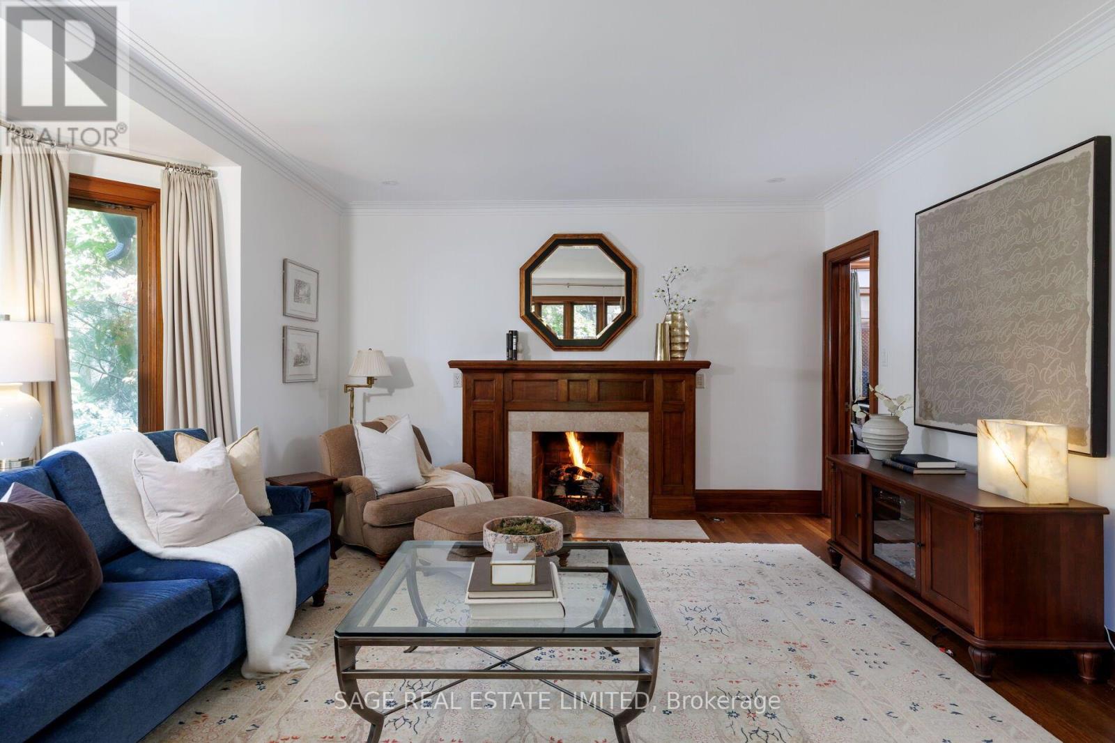 51 King Georges Road, Toronto (Kingsway South), Ontario  M8X 1L4 - Photo 7 - W13843216