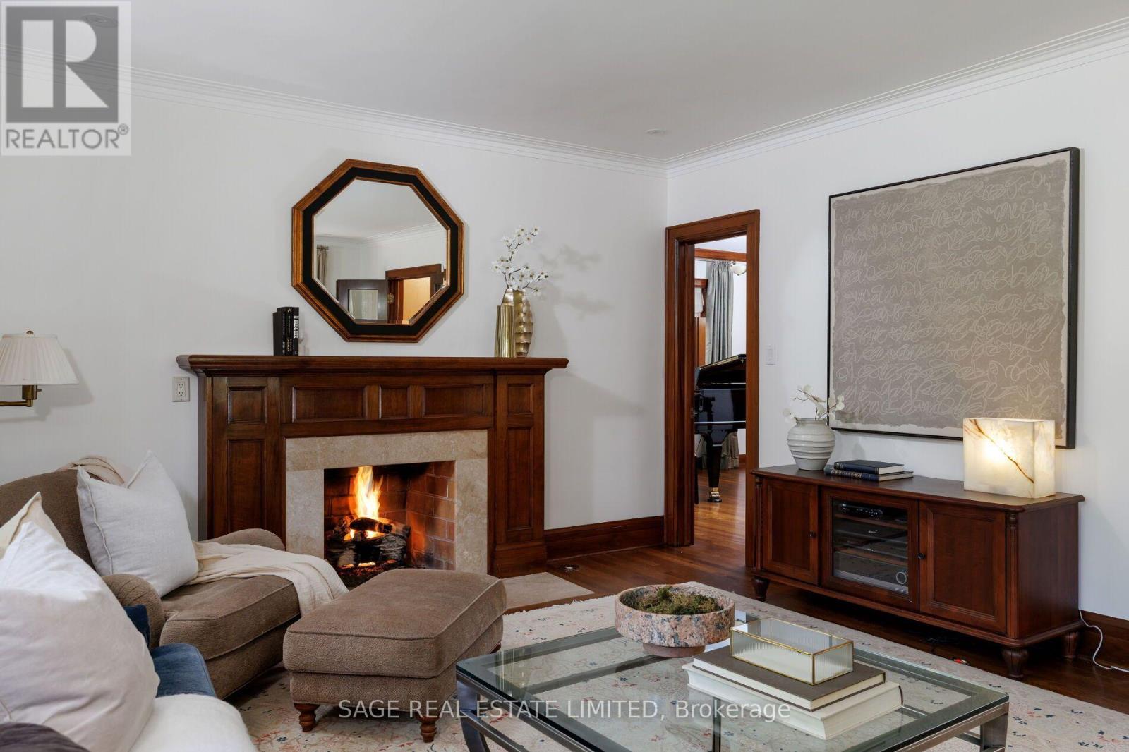 51 King Georges Road, Toronto (Kingsway South), Ontario  M8X 1L4 - Photo 8 - W13843216